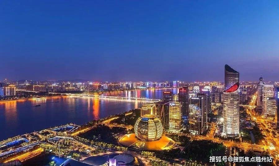 新澳门王中王100期期中,精选解释解析